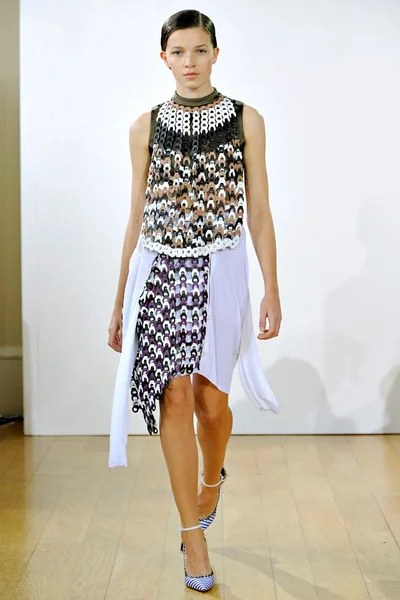 Look 27